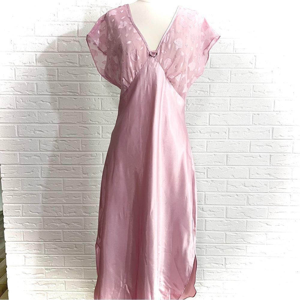 VINTAGE Expressions Pink Satin Night Gown Dress Size Medium